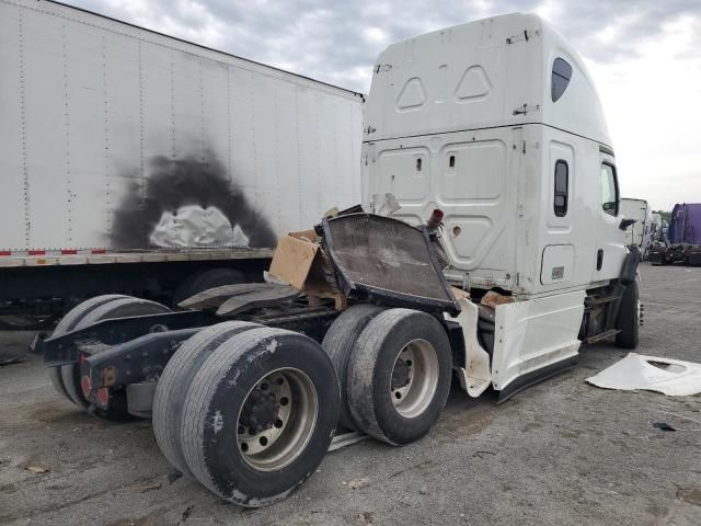 2022 Freightliner Cascadia 126