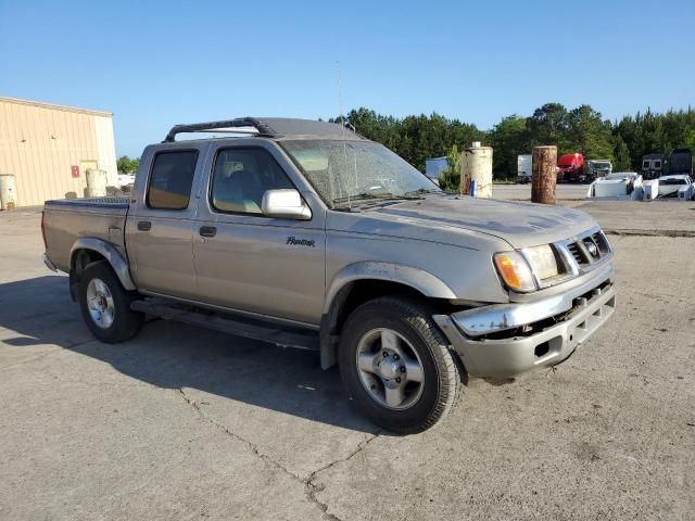 2000 Nissan Frontier Crew Cab XE