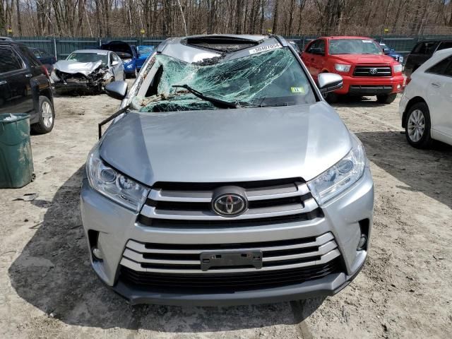 2018 Toyota Highlander SE