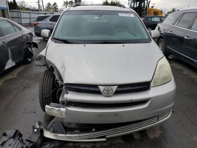 2005 Toyota Sienna XLE