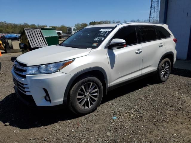 2019 Toyota Highlander SE