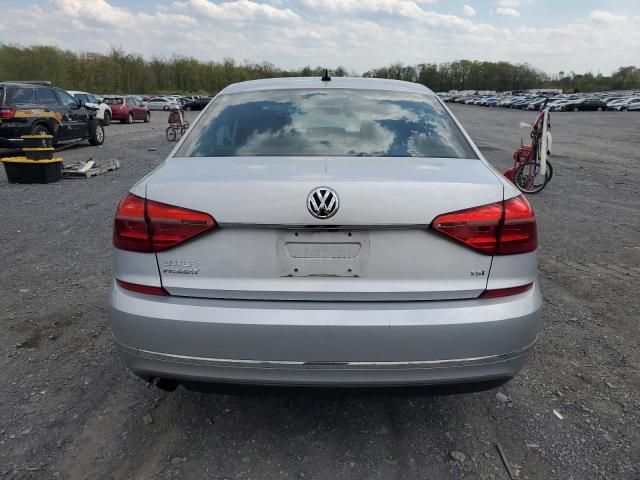 2016 Volkswagen Passat S