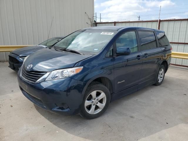 2011 Toyota Sienna LE