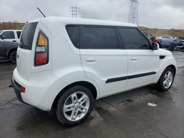 2010 KIA Soul +