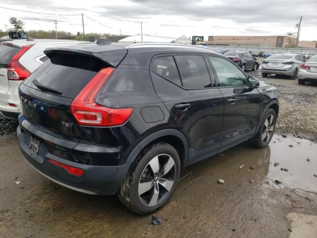 2019 Volvo XC40 T5 Momentum