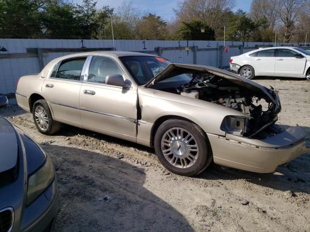 2011 Lincoln Town Car Signature Limited