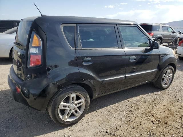 2010 KIA Soul +