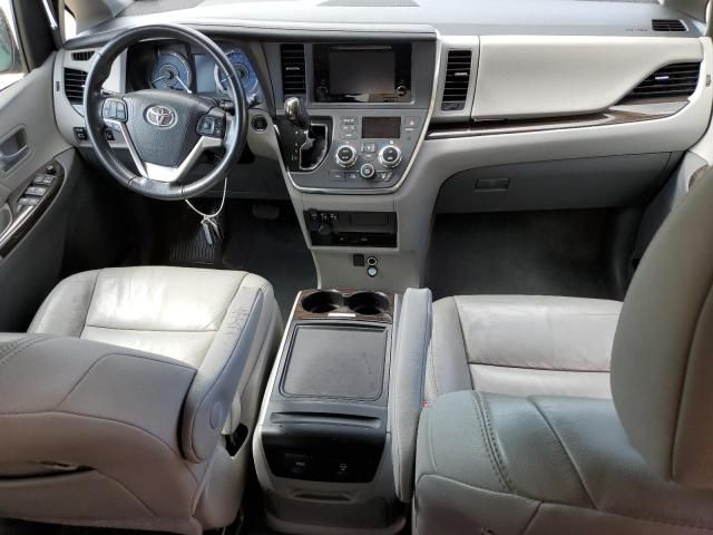 2016 Toyota Sienna XLE