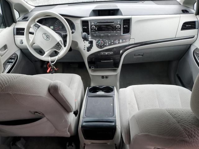 2014 Toyota Sienna LE