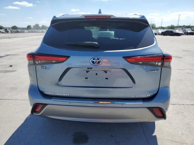 2022 Toyota Highlander Hybrid Platinum