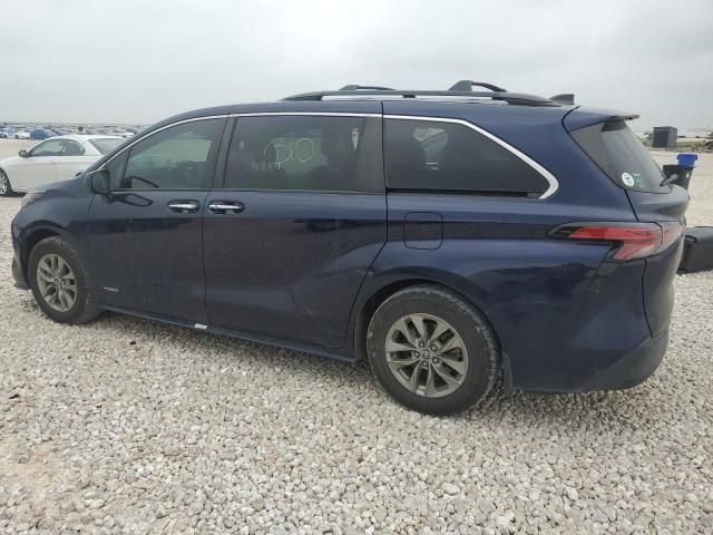 2021 Toyota Sienna XLE