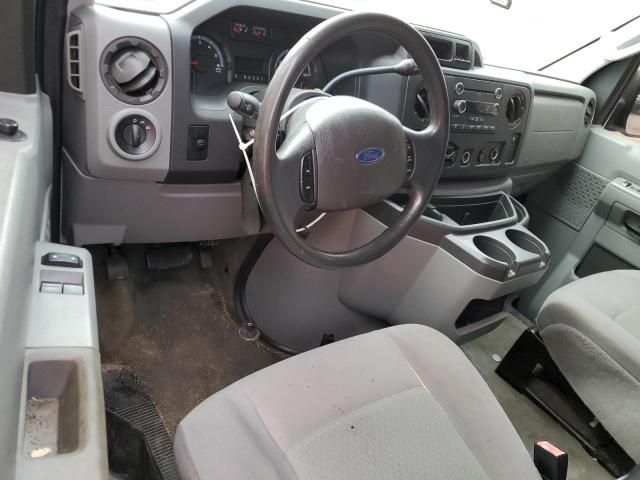 2012 Ford Econoline E350 Super Duty Wagon