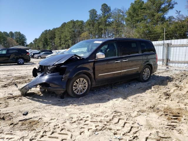 2016 Chrysler Town & Country Touring L