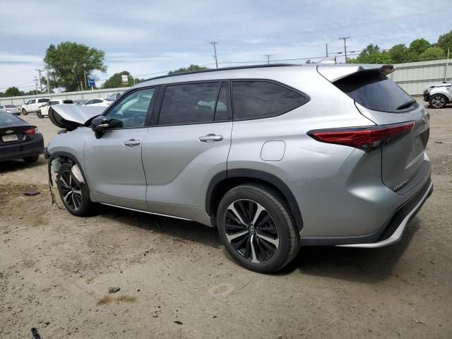 2022 Toyota Highlander XSE