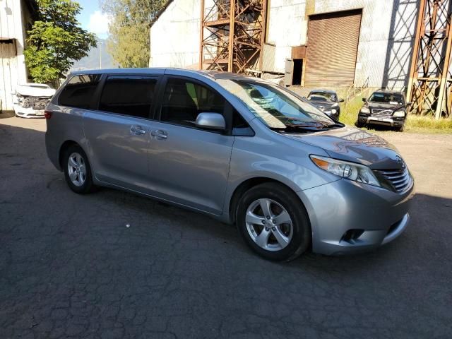 2016 Toyota Sienna LE