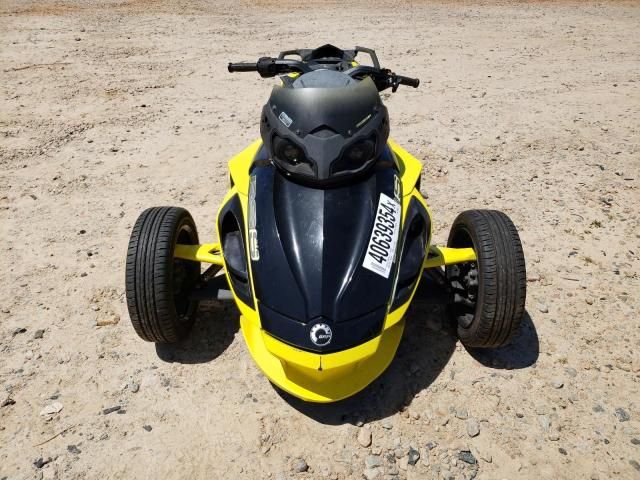 2014 Can-Am Spyder Roadster RS