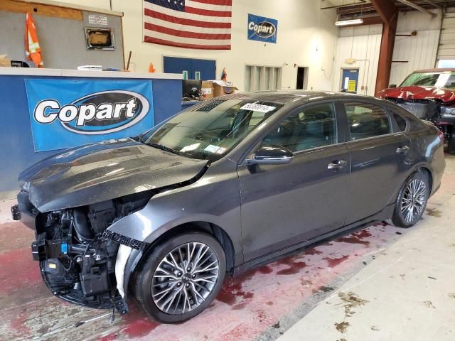 2022 KIA Forte GT Line