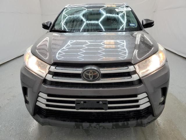 2018 Toyota Highlander SE