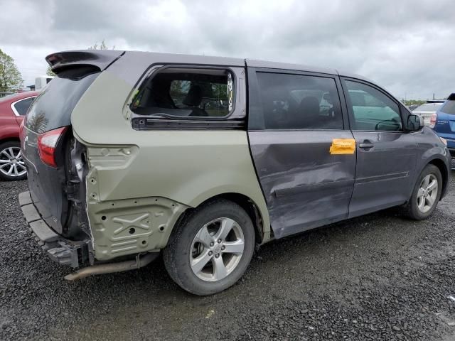 2015 Toyota Sienna LE