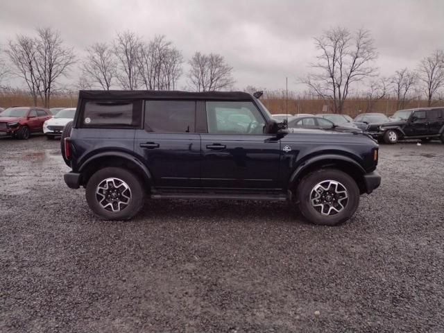 2021 Ford Bronco Base