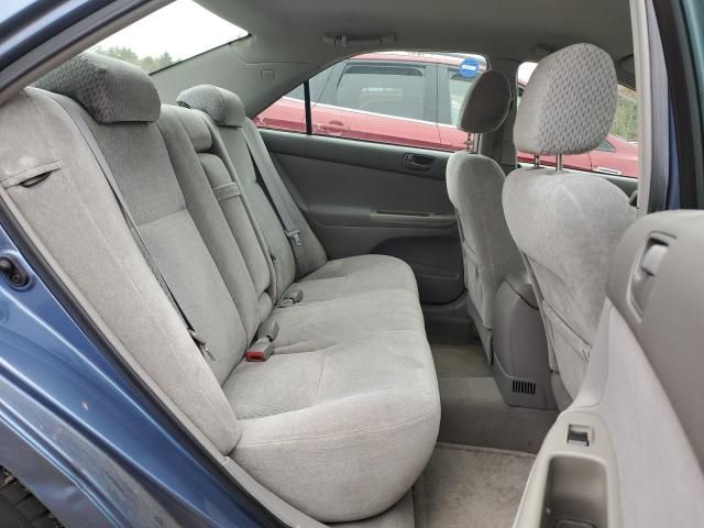 2004 Toyota Camry LE