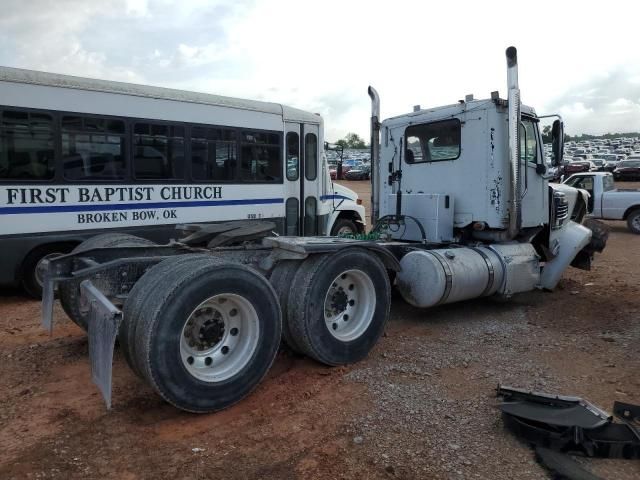 2013 Freightliner 122SD