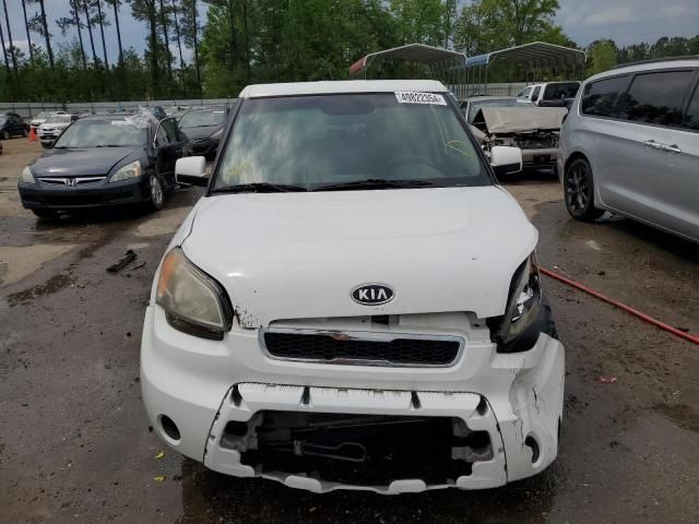 2011 KIA Soul +