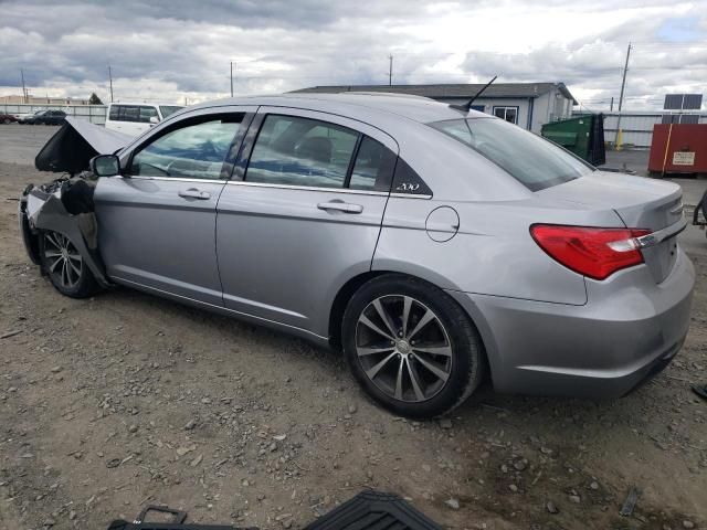 2013 Chrysler 200 Touring