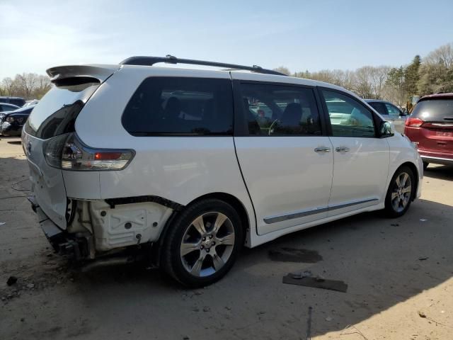 2014 Toyota Sienna Sport