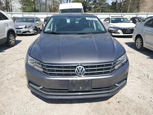 2018 Volkswagen Passat SE