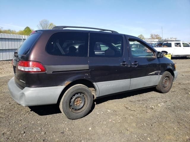 2002 Toyota Sienna CE