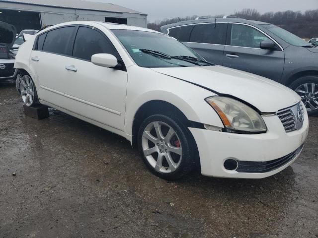 2004 Nissan Maxima SE