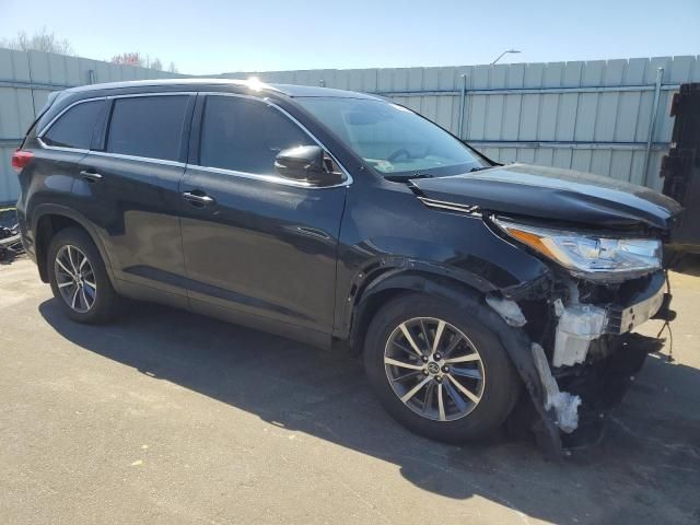 2019 Toyota Highlander SE