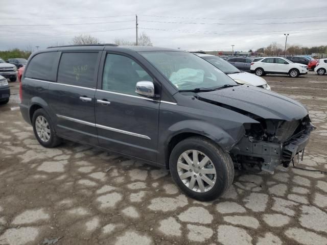 2012 Chrysler Town & Country Touring L