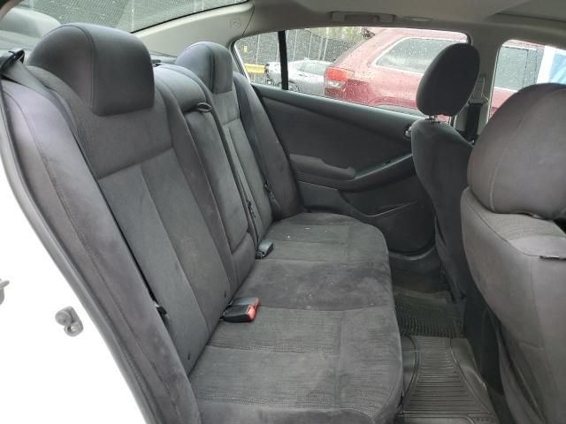 2010 Nissan Altima Base