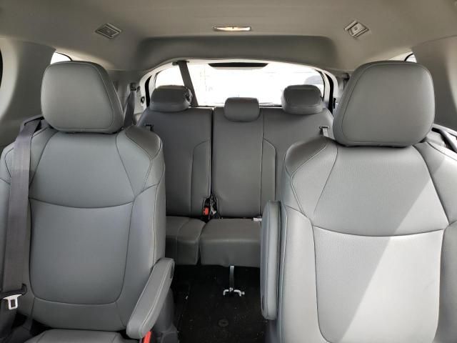 2021 Toyota Sienna XLE