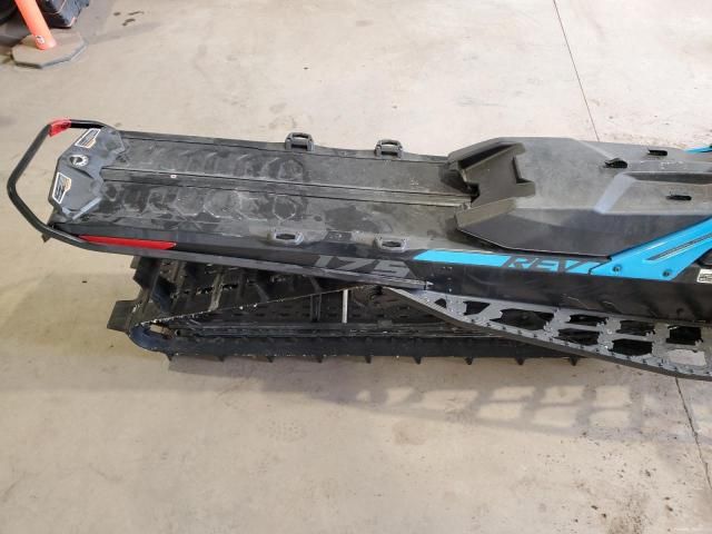 2020 Skidoo 2020 Skidoo Summit