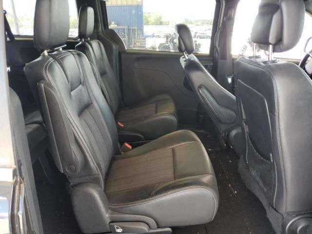 2014 Chrysler Town & Country S