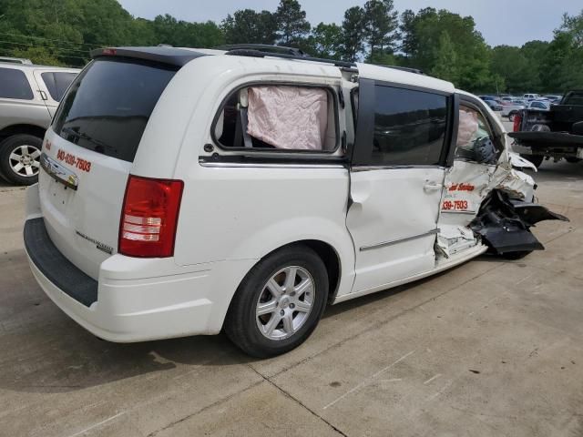 2010 Chrysler Town & Country Touring