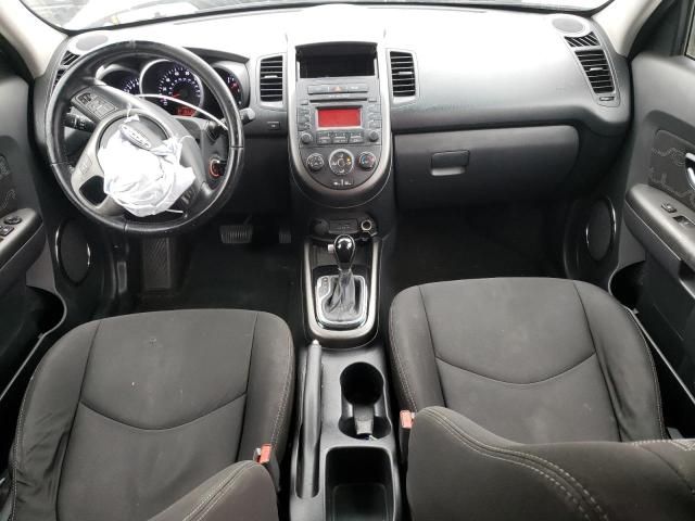 2013 KIA Soul +