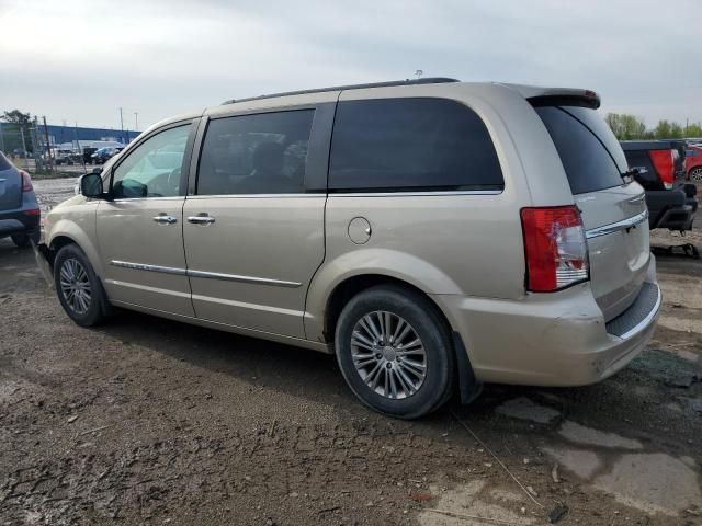 2014 Chrysler Town & Country Touring L