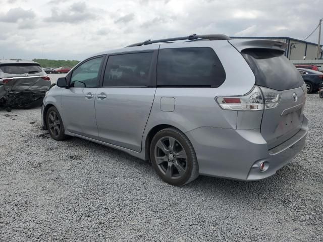 2017 Toyota Sienna SE