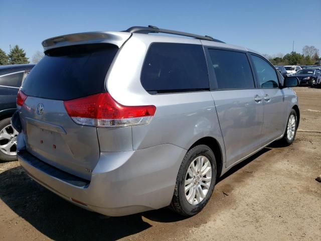 2012 Toyota Sienna XLE