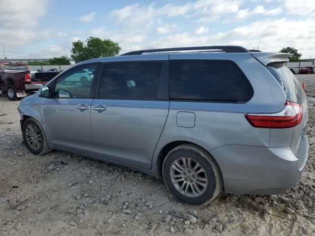 2016 Toyota Sienna XLE