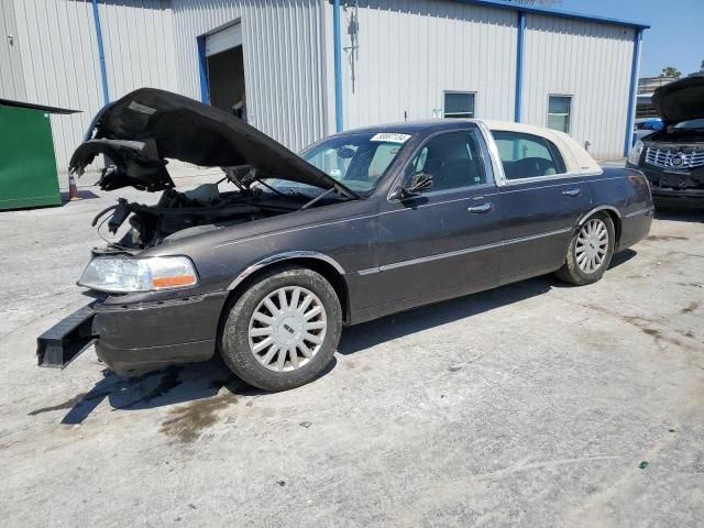 2005 Lincoln Town Car Signature