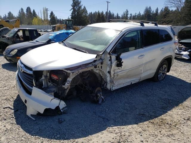 2016 Toyota Highlander LE