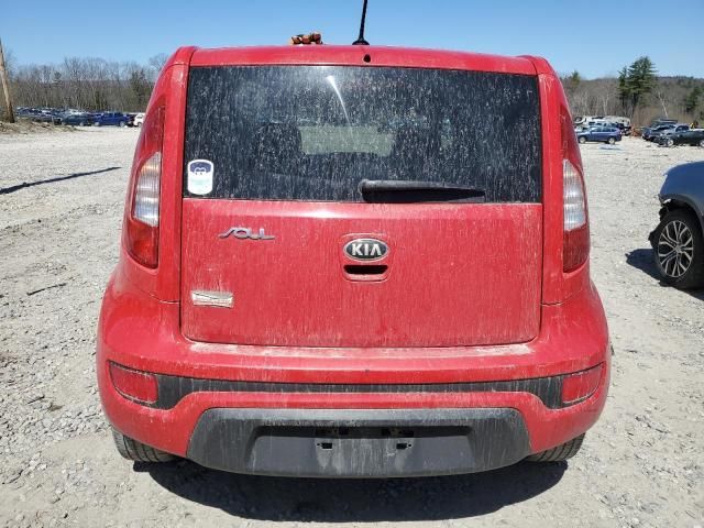 2013 KIA Soul +