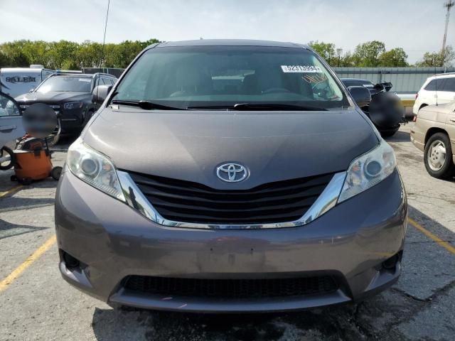 2011 Toyota Sienna LE