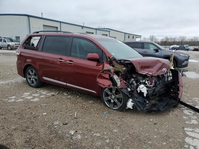 2017 Toyota Sienna SE