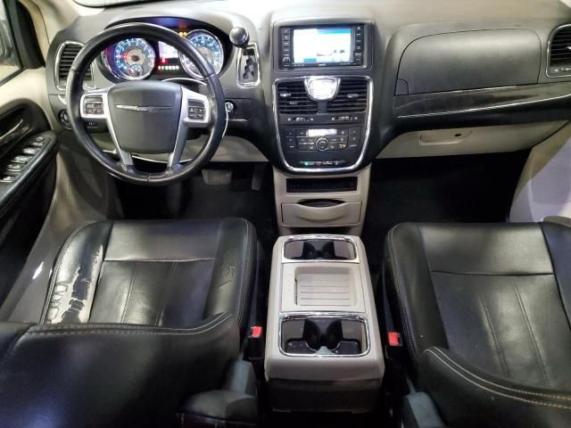 2011 Chrysler Town & Country Touring L